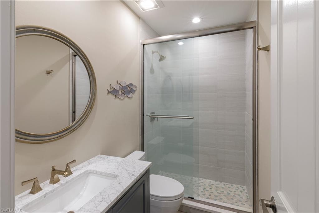 150 Colonade Cir 902, Naples, FL 34103-27