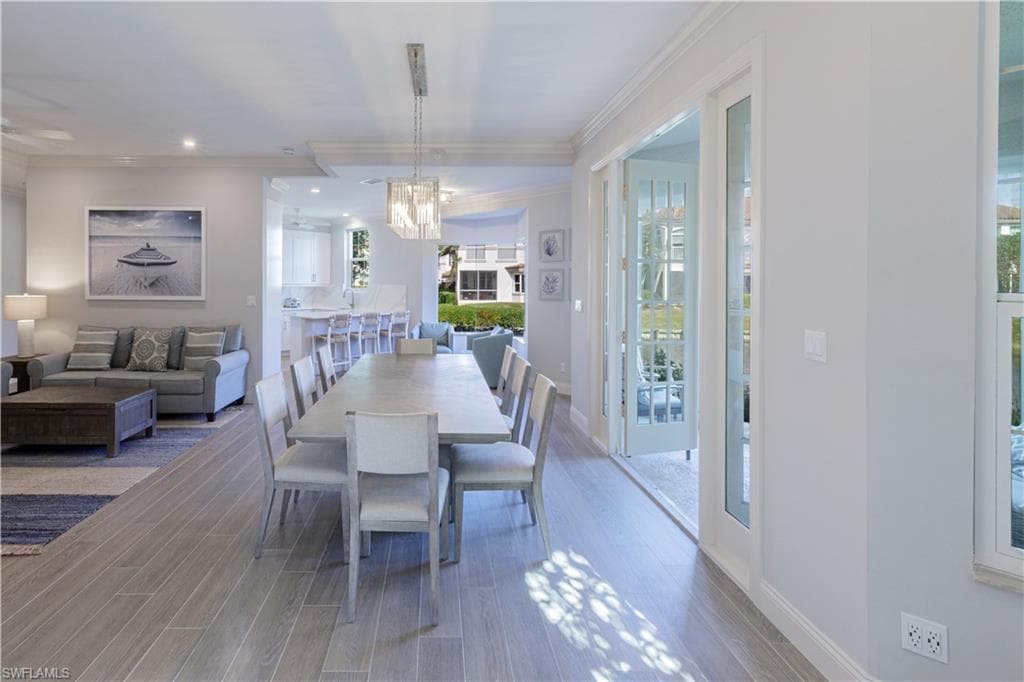 150 Colonade Cir 902, Naples, FL 34103-4