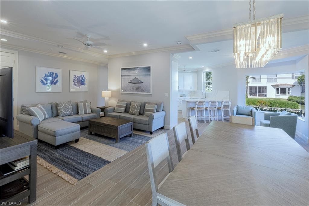 150 Colonade Cir 902, Naples, FL 34103-5