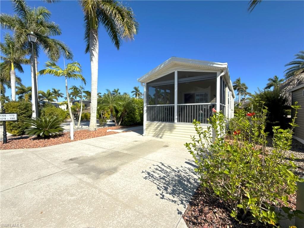 5500 Cypress Trail Resort Cir, Fort Myers, FL 33905-1