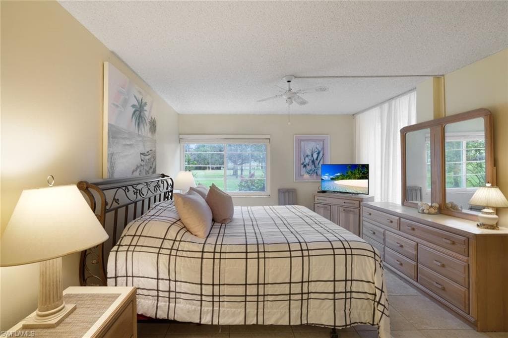 1086 Forest Lakes Dr 9107, Naples, FL 34105-13