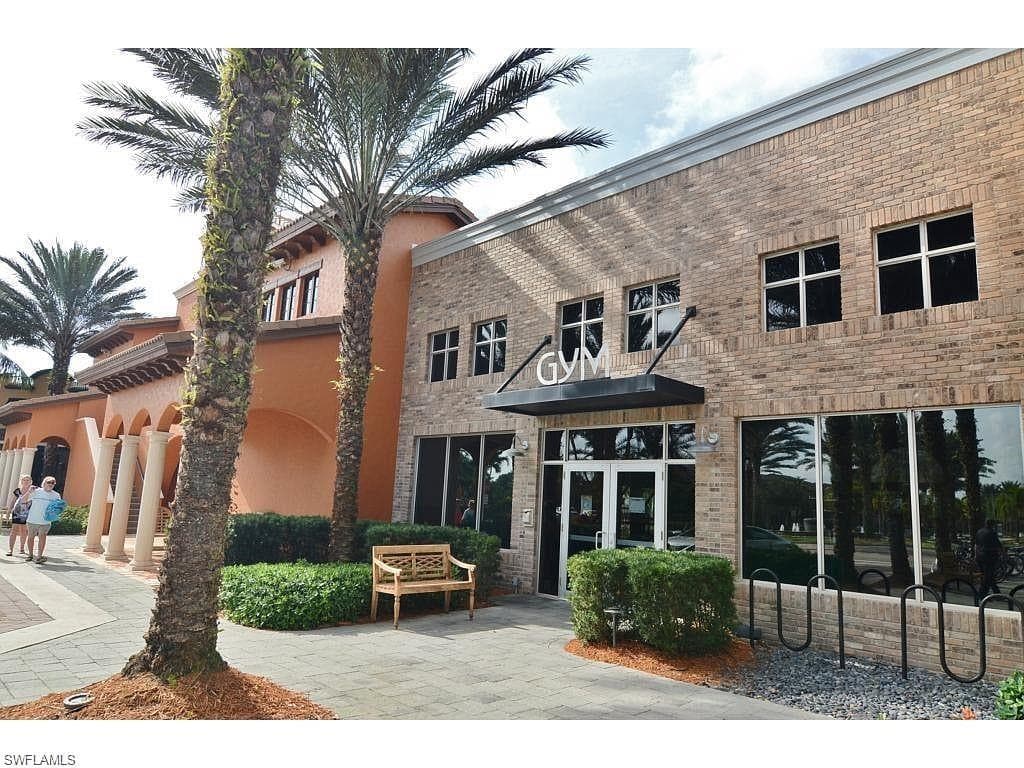 8997 Cambria Cir 2002, Naples, FL 34113-12