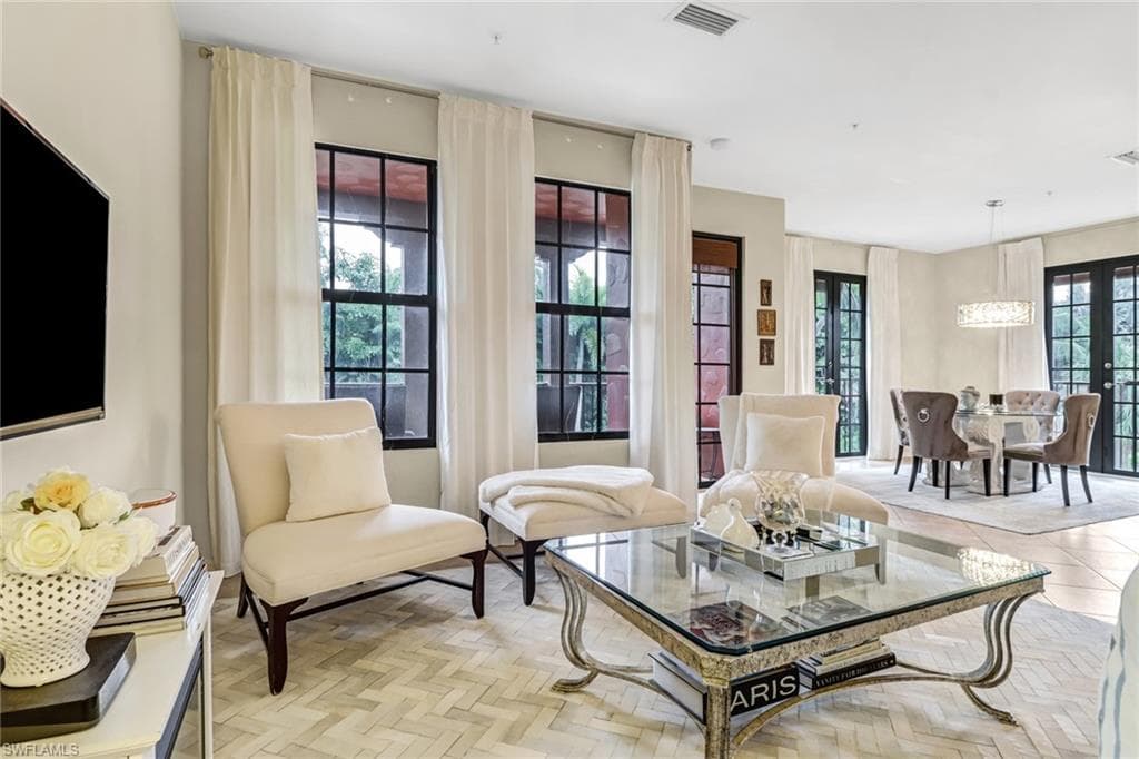 8997 Cambria Cir 2002, Naples, FL 34113-18