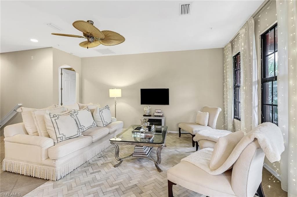 8997 Cambria Cir 2002, Naples, FL 34113-21