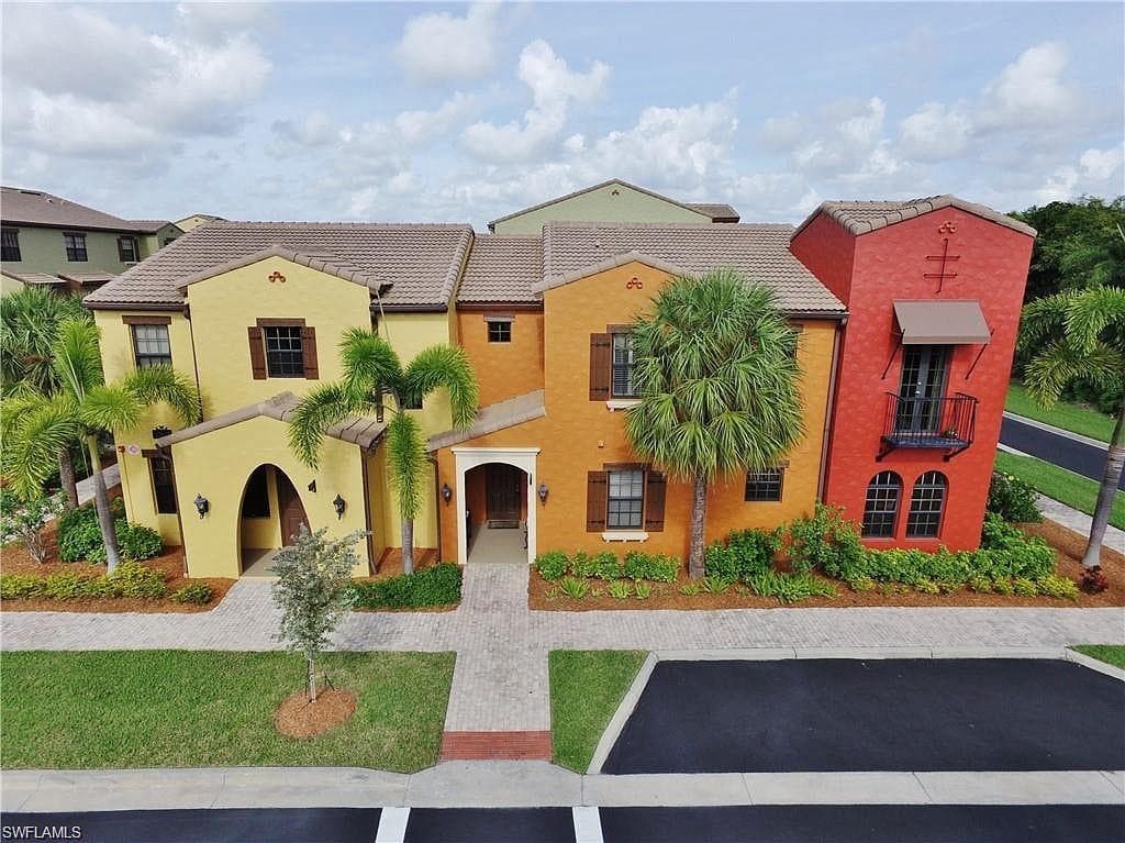 8997 Cambria Cir 2002, Naples, FL 34113-4