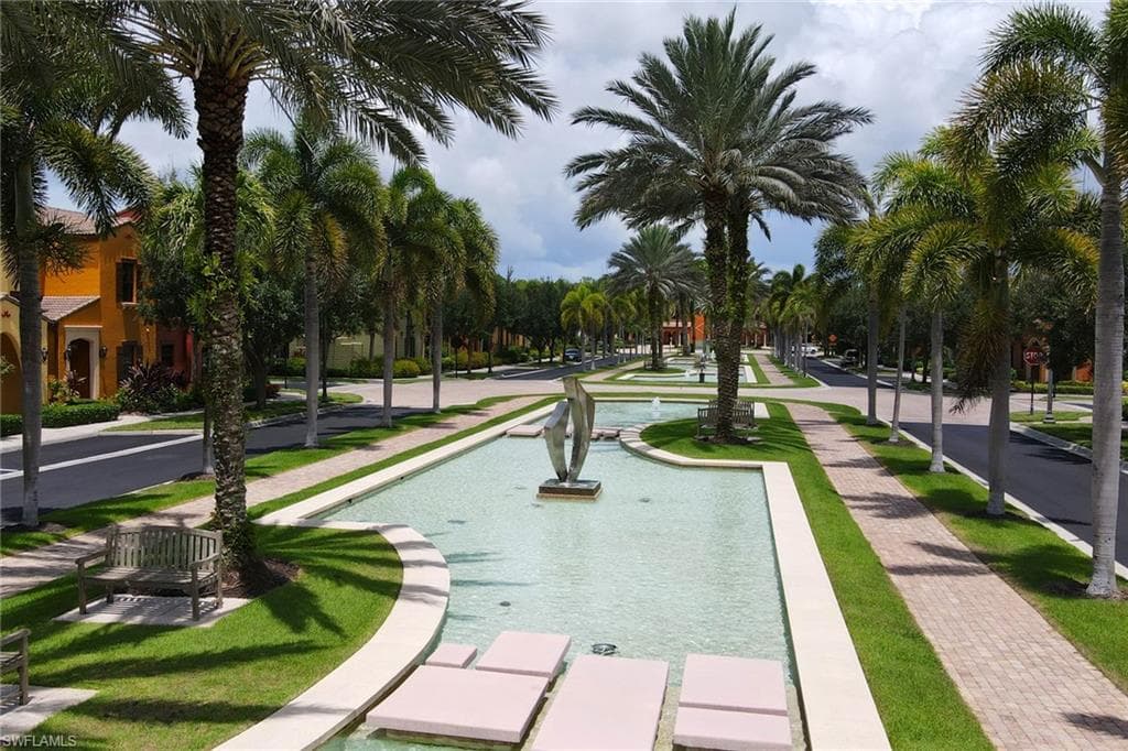 8997 Cambria Cir 2002, Naples, FL 34113-7