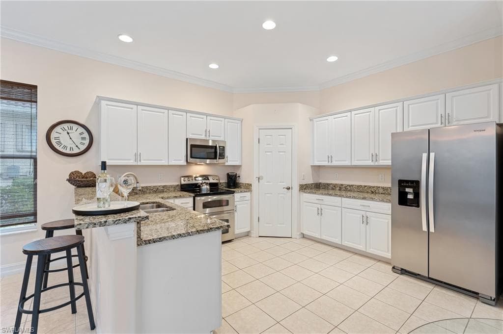 6937 Bent Grass Dr, Naples, FL 34113-10