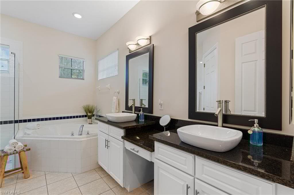 6937 Bent Grass Dr, Naples, FL 34113-18