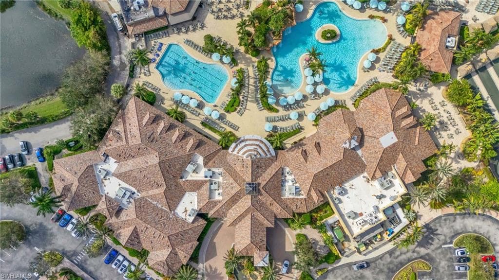 6937 Bent Grass Dr, Naples, FL 34113-32