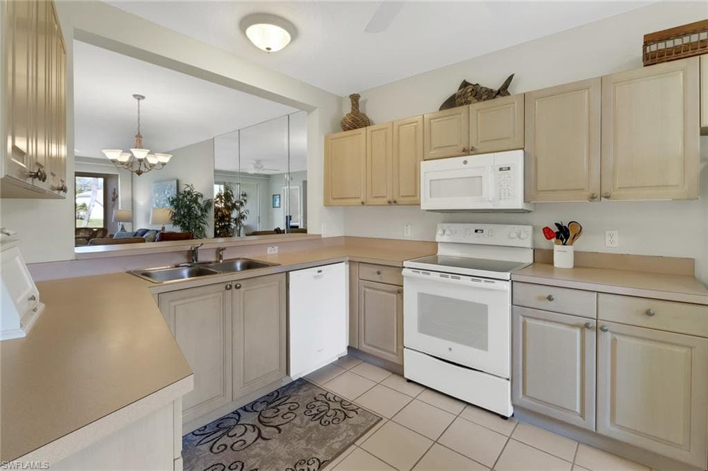 9035 Michael Cir 5, Naples, FL 34113-9