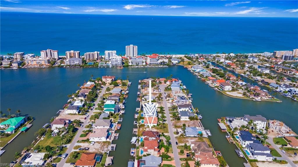 362 Trade Winds Ave, Naples, FL 34108-16