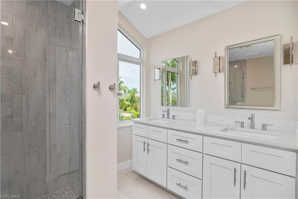 180 6th Ave S 3, Naples, FL 34102-19