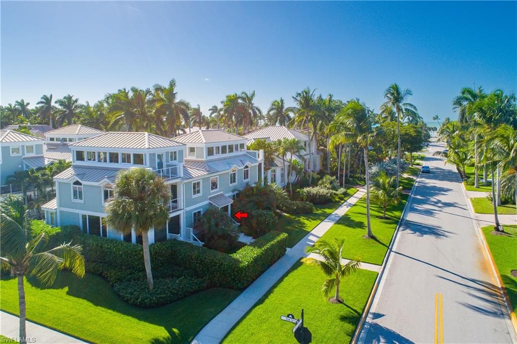 180 6th Ave S 3, Naples, FL 34102-34