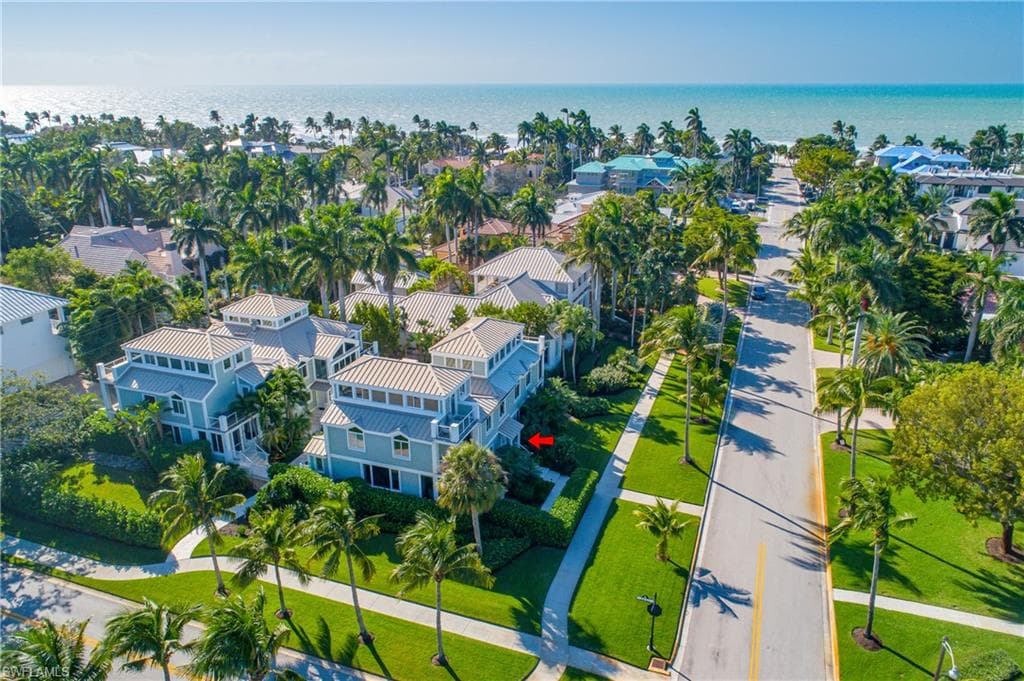 180 6th Ave S 3, Naples, FL 34102-35