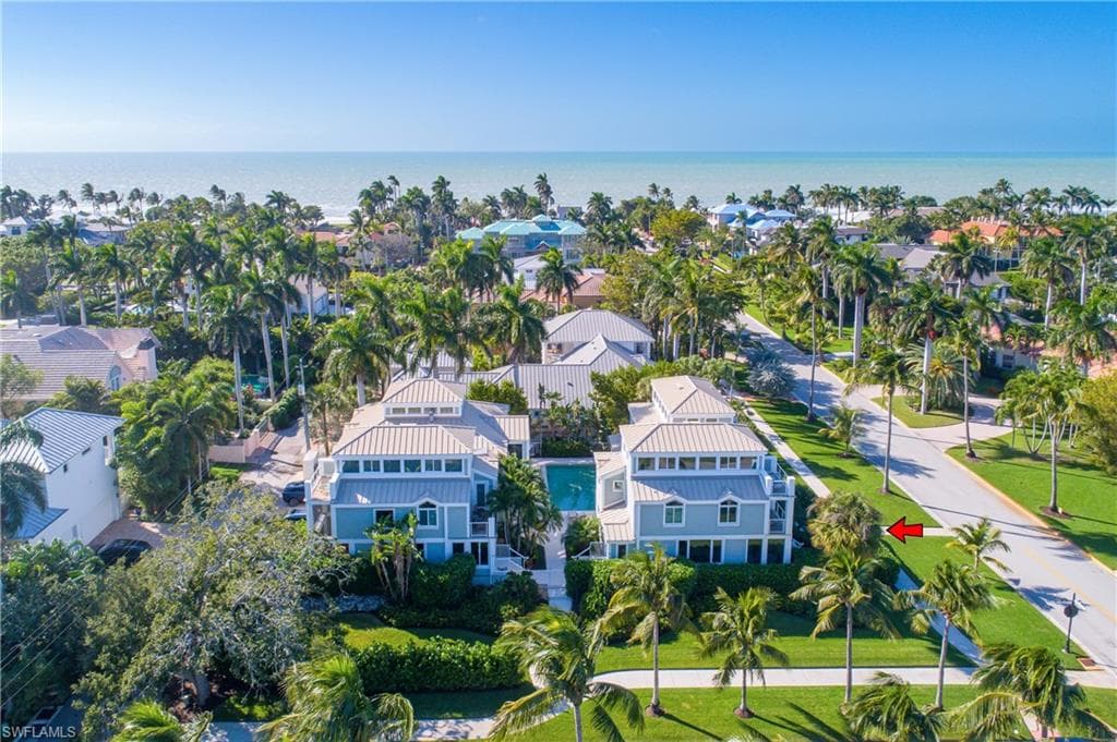 180 6th Ave S 3, Naples, FL 34102-36