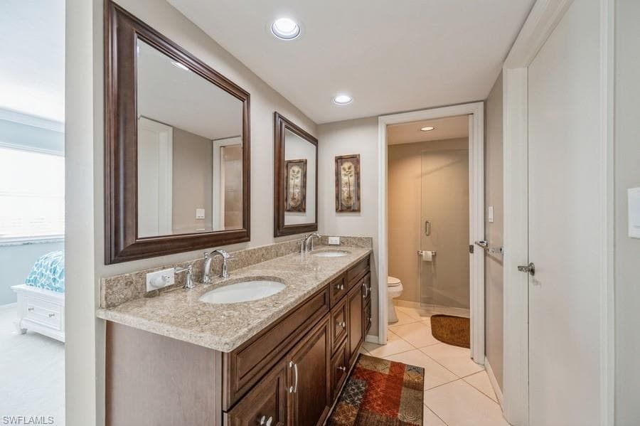 901 Collier Ct 5-903, Marco Island, FL 34145-16