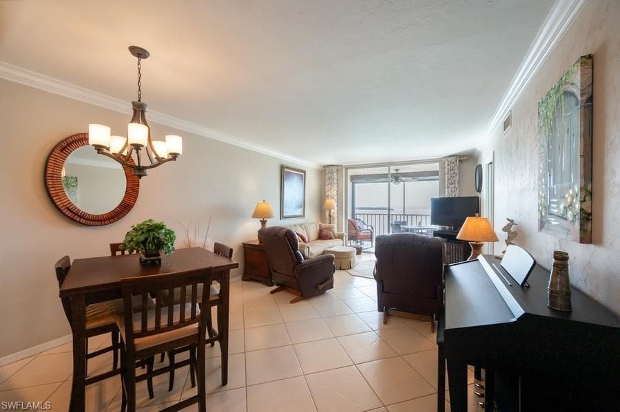 901 Collier Ct 5-903, Marco Island, FL 34145-4