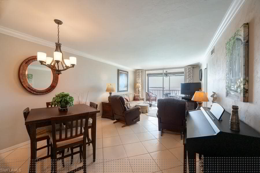 901 Collier Ct 5-903, Marco Island, FL 34145-5