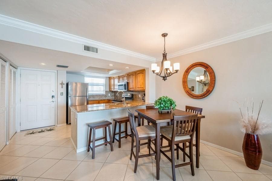 901 Collier Ct 5-903, Marco Island, FL 34145-8