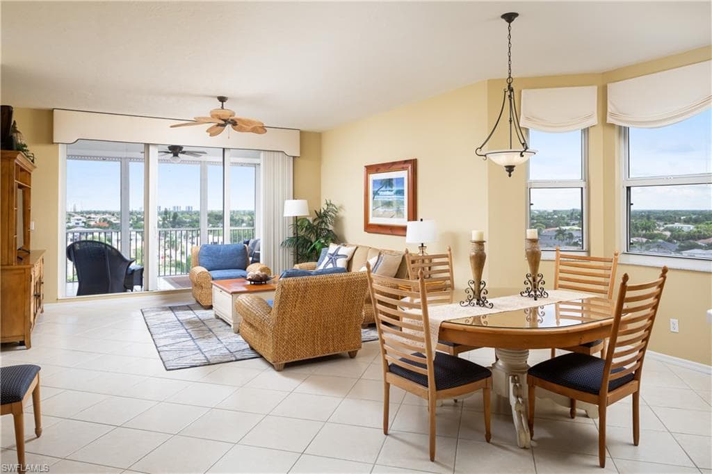 410 Flagship Dr 806, Naples, FL 34108-10