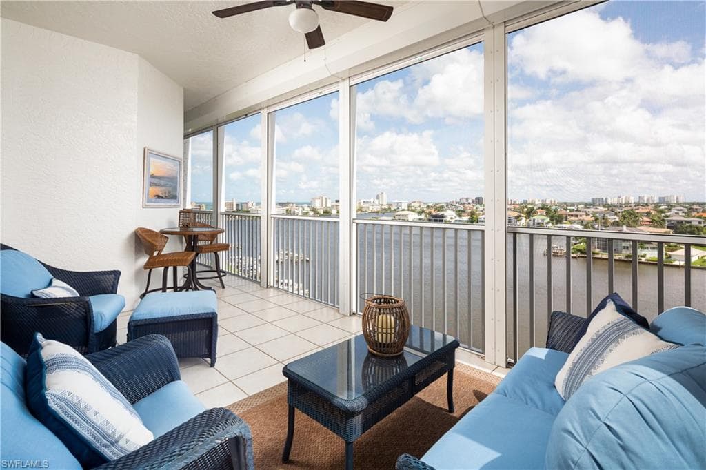 410 Flagship Dr 806, Naples, FL 34108-22