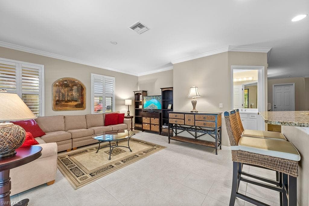 1248 Manado Dr, Naples, FL 34113-9