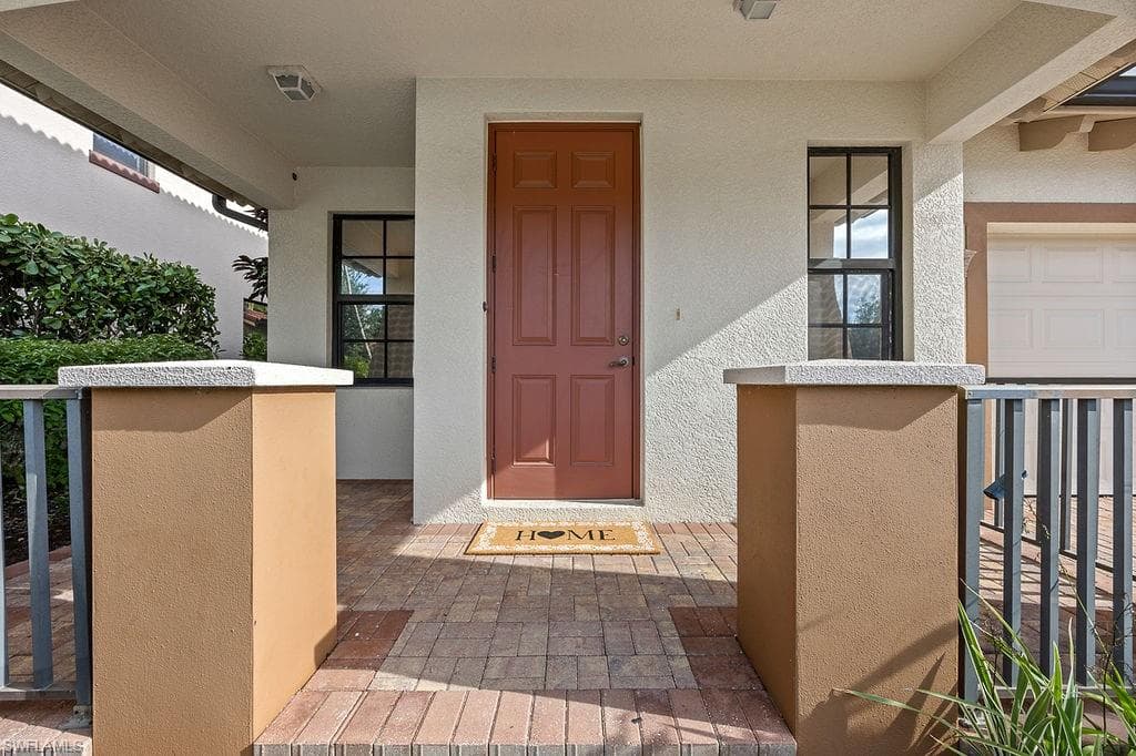 1248 Manado Dr, Naples, FL 34113-23