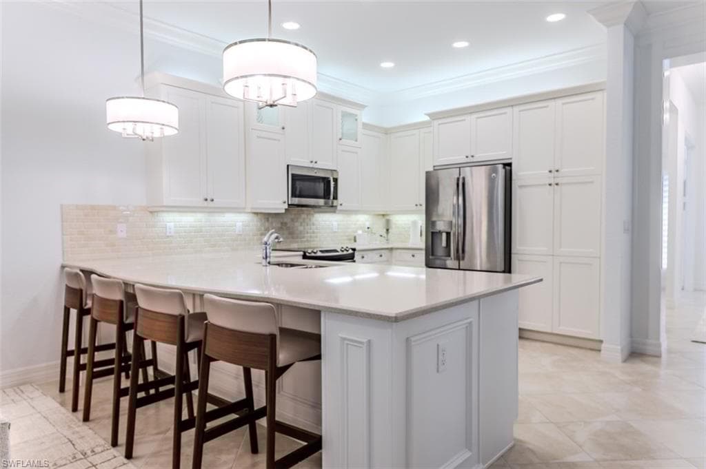 13670 Mandarin Cir, Naples, FL 34109-9