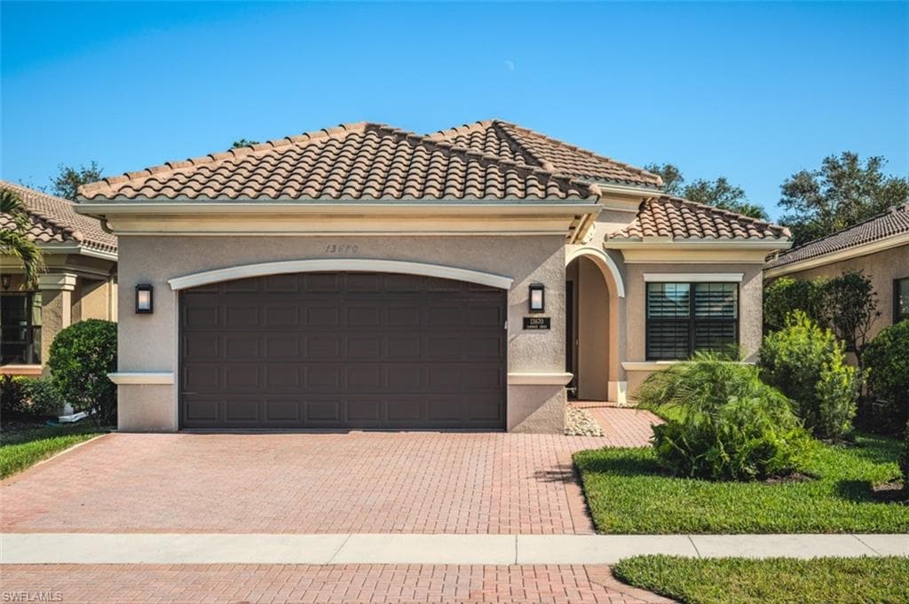 13670 Mandarin Cir, Naples, FL 34109-26