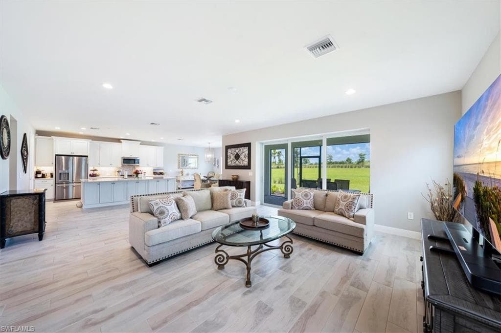 4016 Pegasus Way, Naples, FL 34120-11