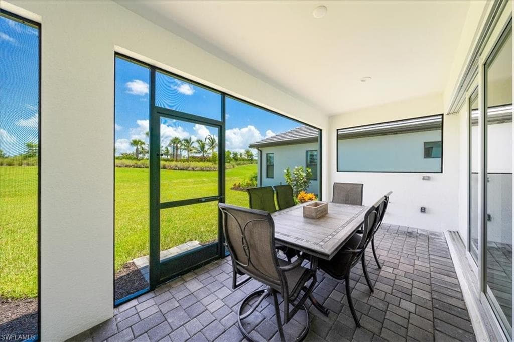 4016 Pegasus Way, Naples, FL 34120-34