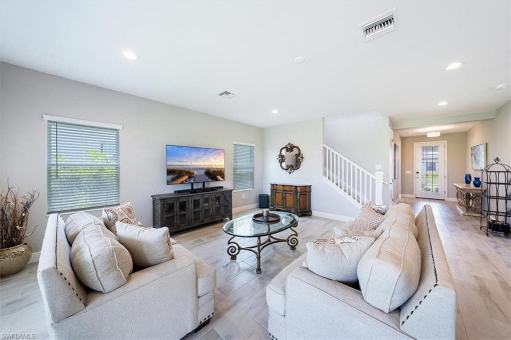 4016 Pegasus Way, Naples, FL 34120-8