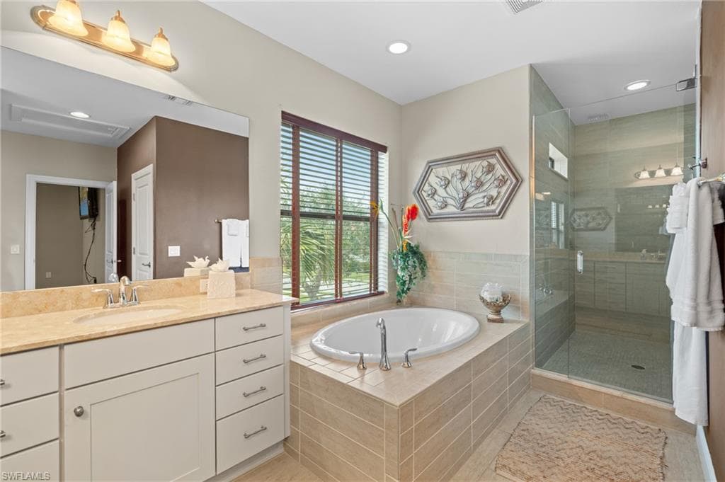 1300 Kendari Ter, Naples, FL 34113-20