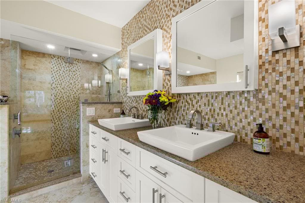 10633 Gulf Shore Dr 3s, Naples, FL 34108-9