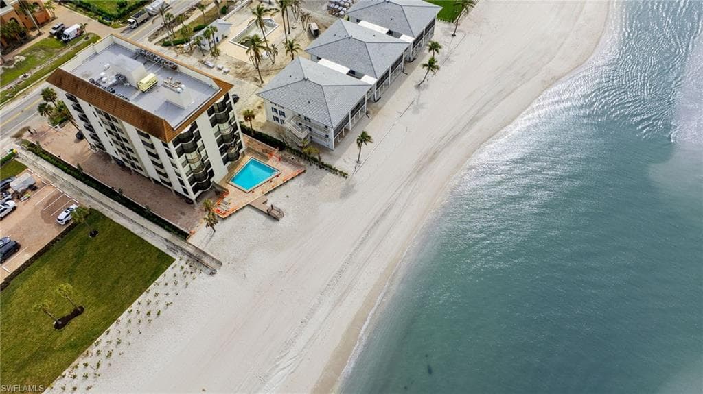 10633 Gulf Shore Dr 3s, Naples, FL 34108-15