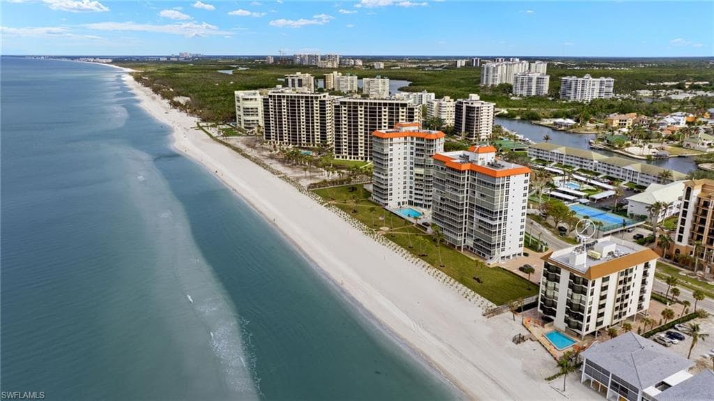 10633 Gulf Shore Dr 3s, Naples, FL 34108-19