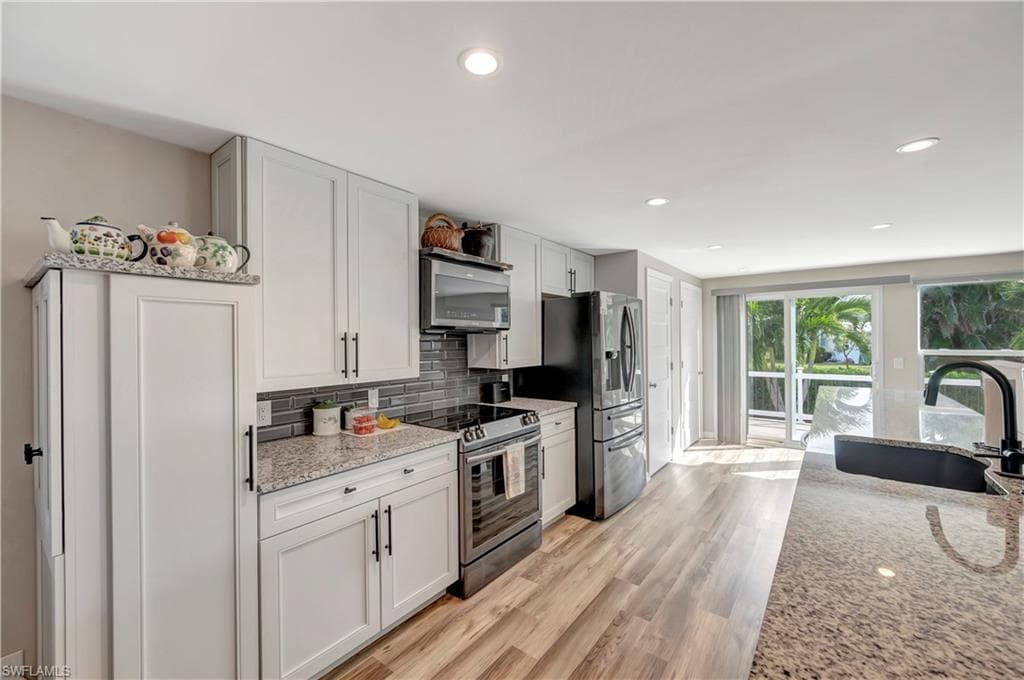 50 Le Mans Dr, Naples, FL 34112-16