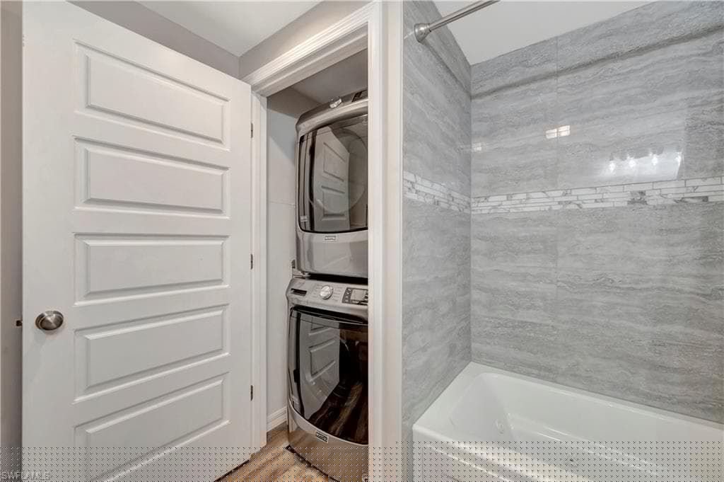 50 Le Mans Dr, Naples, FL 34112-29
