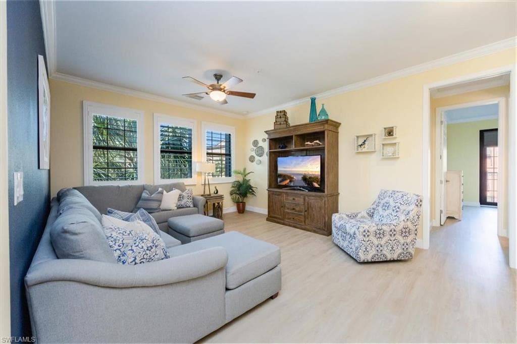 9070 Albion Ln N 5801, Naples, FL 34113-11