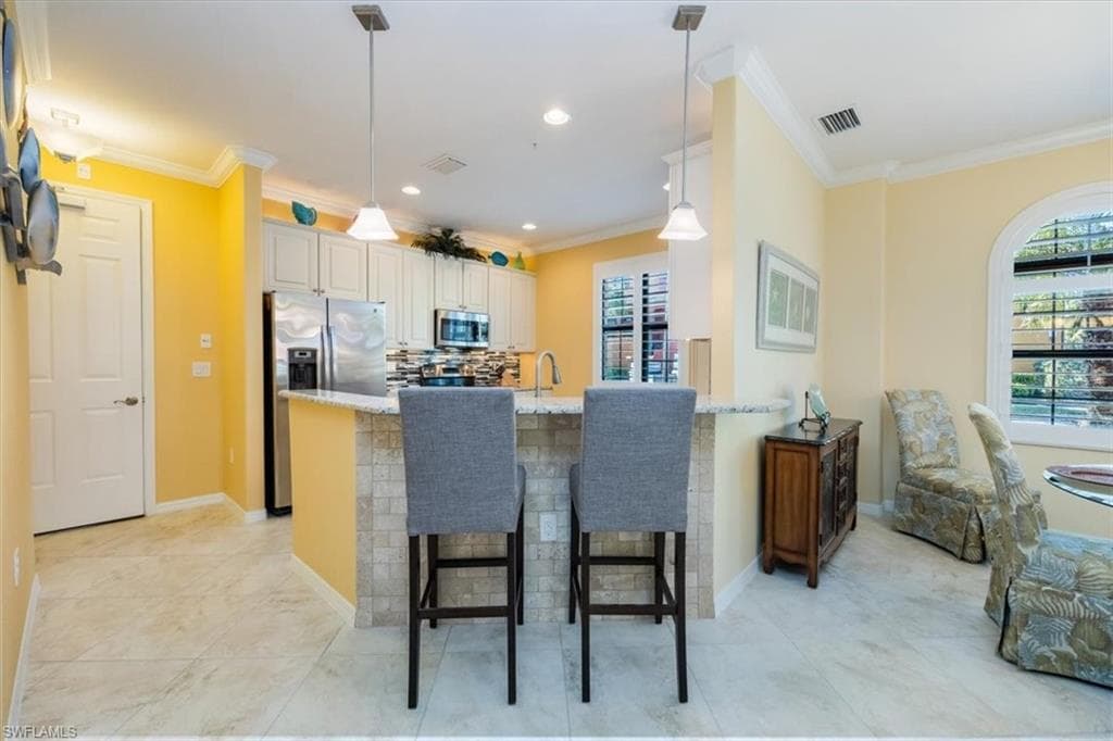 9070 Albion Ln N 5801, Naples, FL 34113-7