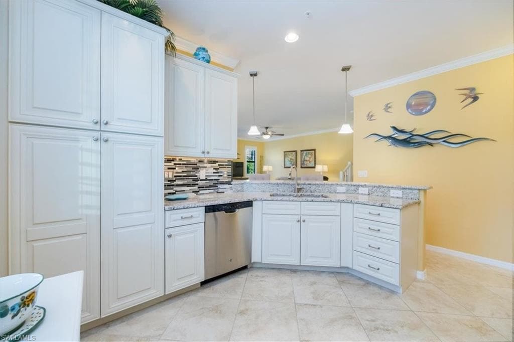 9070 Albion Ln N 5801, Naples, FL 34113-8