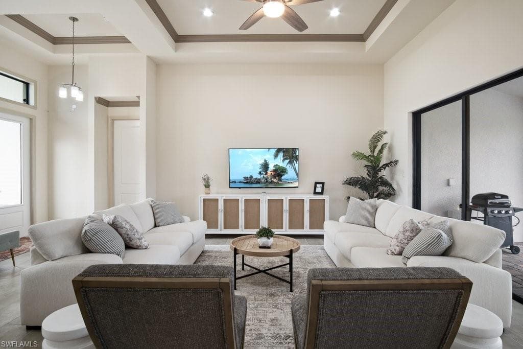 2825 49th Ter, Cape Coral, FL 33914-9