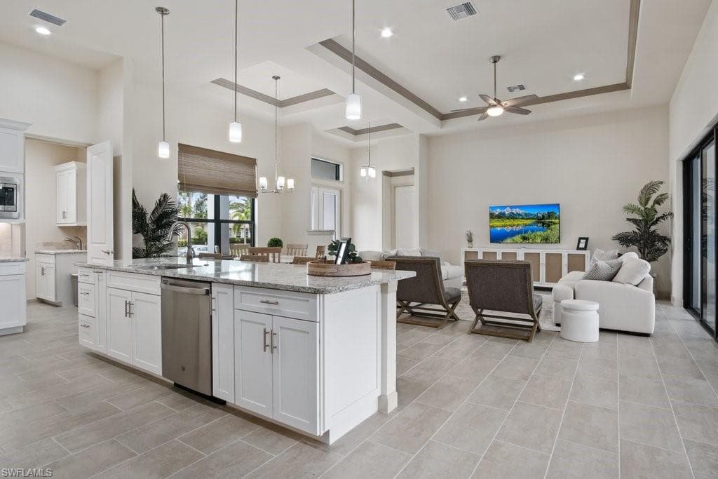2825 49th Ter, Cape Coral, FL 33914-14