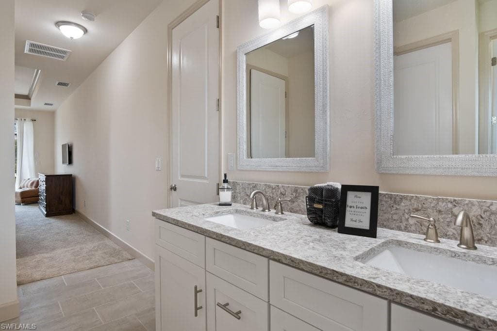 2825 49th Ter, Cape Coral, FL 33914-29