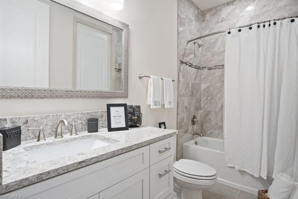 2825 49th Ter, Cape Coral, FL 33914-39