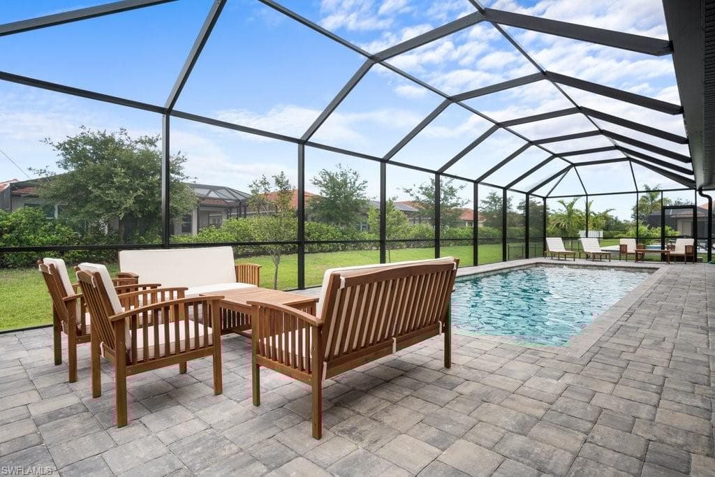 2825 49th Ter, Cape Coral, FL 33914-45