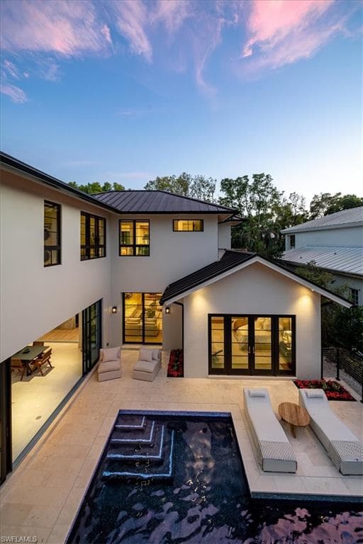 349 2nd Ave N, Naples, FL 34102-40