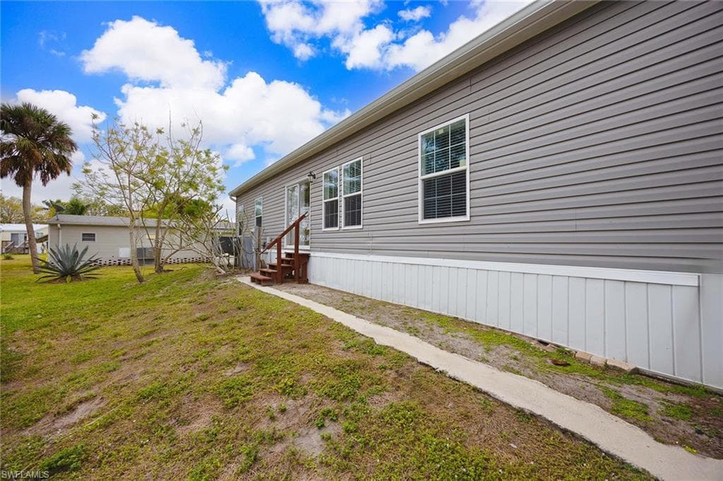 104 Rookery Rd, Naples, FL 34114-21
