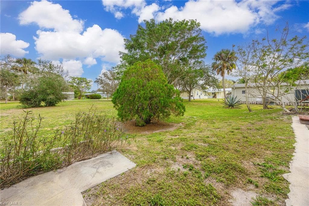 104 Rookery Rd, Naples, FL 34114-22