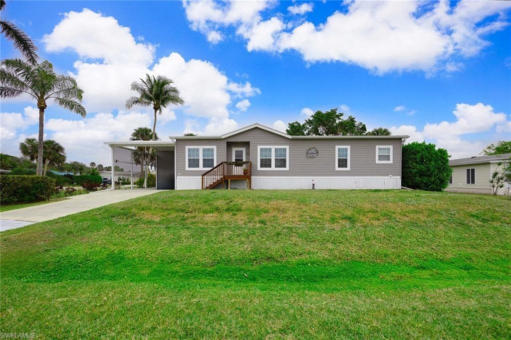 104 Rookery Rd, Naples, FL 34114-3